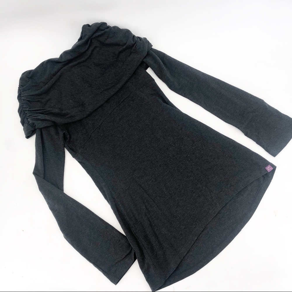 ⚠️ Women’s Zobha off the shoulder Annette tunic size XS